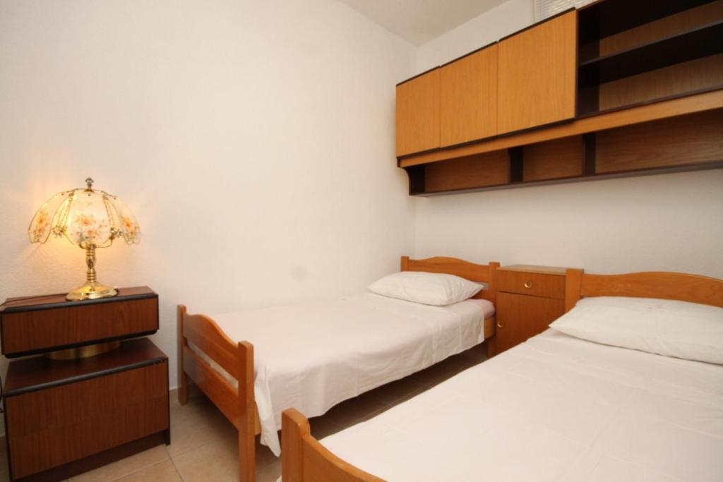 Apartments With A Parking Space Makarska - 6792 Екстериор снимка